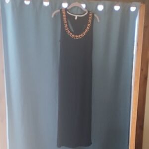 No Label Elegant Black Sleeveless Dress with Beaded Neckline